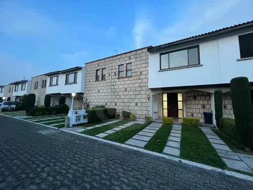 Casa En Venta En Metepec Residencial Santa Cecilia Iii