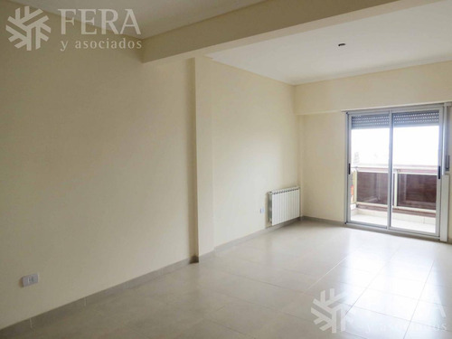 Imagen 3 de 10 de Venta De Departamento 2 Ambientes En Sarandi (24193)