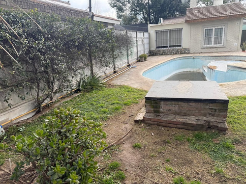 Venta Casa Con Parque Pileta, Parque Leloir, Ituzaingo.