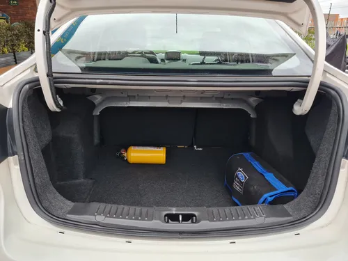 Ford Fiesta Titanium 1.6cc AT AA 4X2