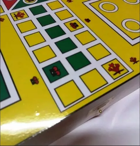 Jogo De Ludo Estojo Tabuleiro C/ 4 Dados E Pinos Oficiais Leque E Coroa