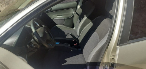 Imagem 7 de 12 de Peugeot 207 2011 1.6 16v Xs Flex Aut. 5p