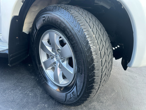 Toyota Hilux 2.7 Srv Cab. Dupla 4x4 Flex Aut. 4p