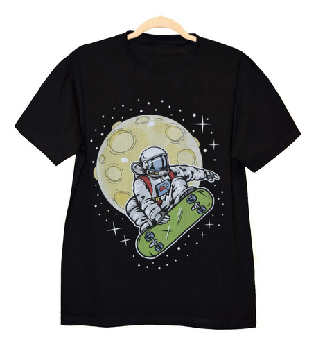 Playera Lunar Skater