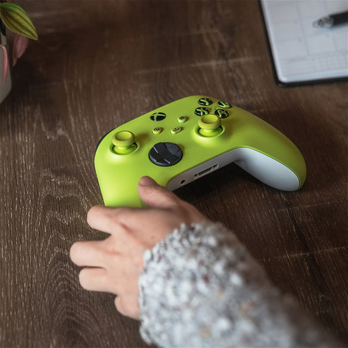 Control Xbox Wireless Electric Volt Color Verde