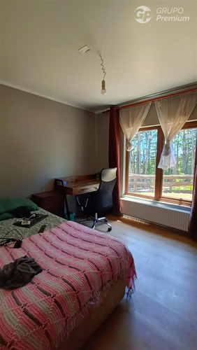 Casa En Venta De 4 Dorm. En Pucón