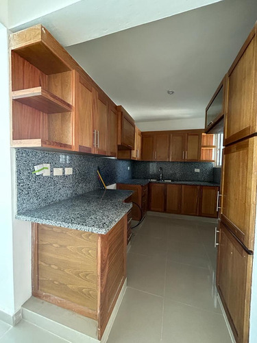 Santiago-gurabo,se Alquila Este Espacioso Apartamento De 3ha