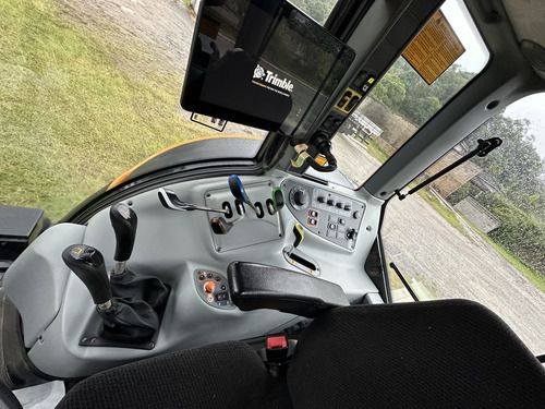 Equipado Com Gps Trimble - Tela Gfx750, Receptor Nav900