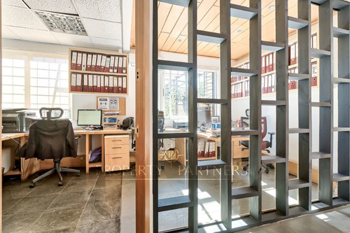 Espectacular Casa Comercial En El Golf ( Uf/m2 90)