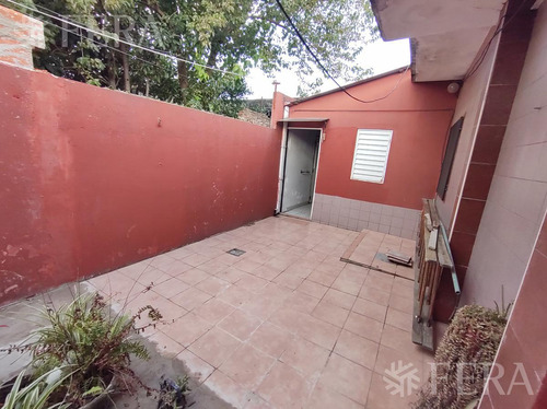 Venta Ph 2 Ambientes Con Patio En Bernal (31221)