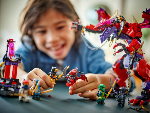 Conjunto de construção Lego Ninjago 6526907 de 668 peças