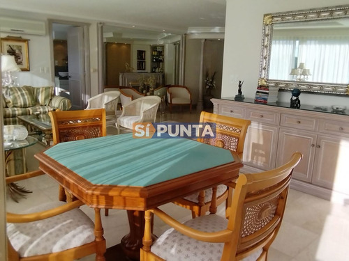 Imagen 9 de 30 de Apartamento En Venta, Brava, Punta Del Este, 3 Dormitorios.