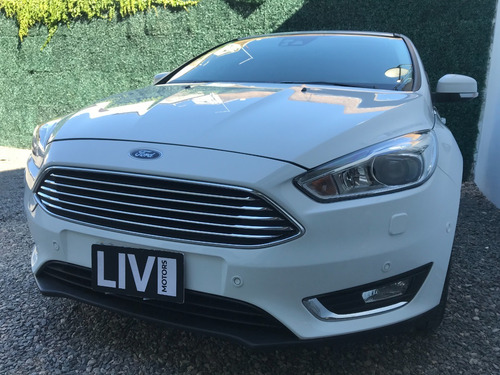 Ford Focus Titanium 2.0l At Año 2016 - Liv Motors
