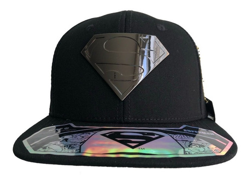 Gorra Plana Dc Comics Superman Logo Metalico Tipo Titanio