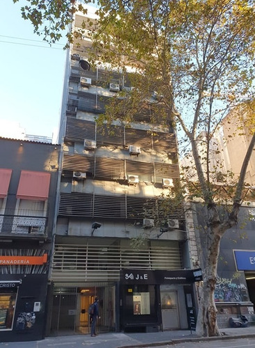 Imagen 1 de 12 de Oportunidad, Amplia Oficina Centro C/ Garage. Impecable.