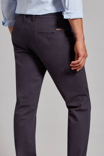 Pantalón Devré Gabardina Lisa Slim Azul Marino Hombre 16d...