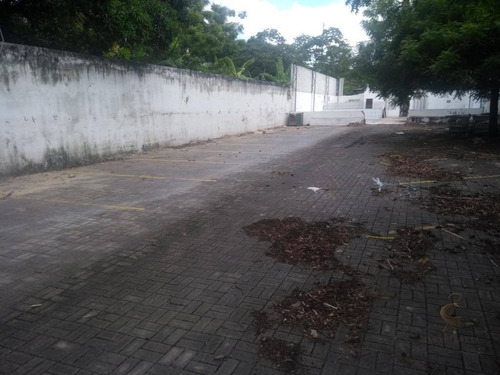 Pc1272 - Aluga Ponto Comercial Com Estacionamento No Bairro Damas Com 559m² Área Útil - Pt0014