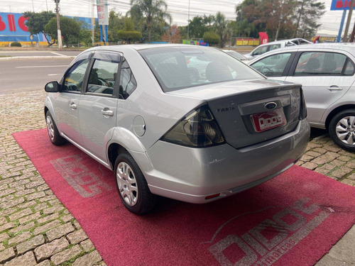 Imagem 6 de 9 de Ford Fiesta 1.6 Rocam Se Sedan 8v Flex 4p Manual