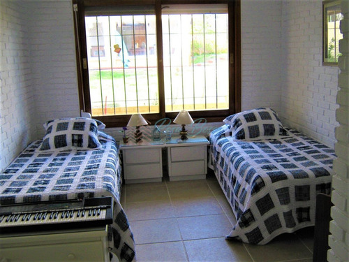 Imagen 12 de 19 de Casa En Brava, 4 Dormitorios *