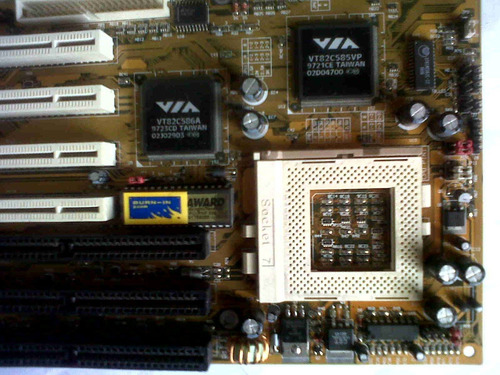Placa Pura Marca Via 4pci/3isa 2com/lpt Con 512kb De Cache