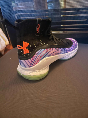 Vendo Zapatillas De Basketball Curry 4 More Magic