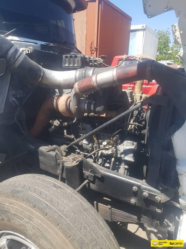 Mack Rd690s