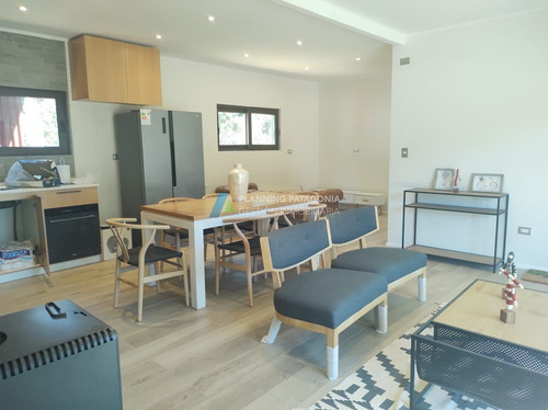Casa En Venta De 3 Dorm. Con Acceso Al Lago En Frutillar