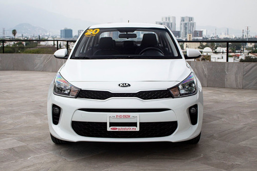 Imagen 2 de 9 de Kia Rio Lx 2020