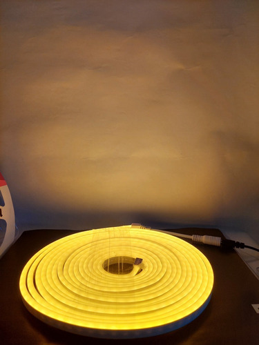 Imagen 3 de 5 de Cinta Led Neón Flexible 5metros 12v + Adaptador Incluido