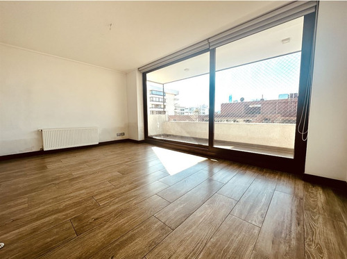 Departamento En Arriendo De 4 Dorm. En Providencia