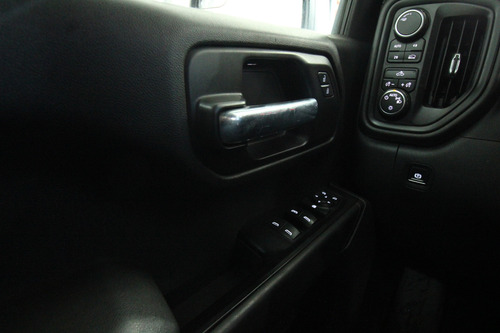 Chevrolet Silverado 5.4 2500 Doble Cabina Ls 4x4 At