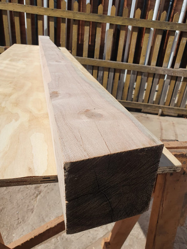 Columna Madera Paraiso Cepillada 4 X 4 Pul X 3mt. Mader Shop
