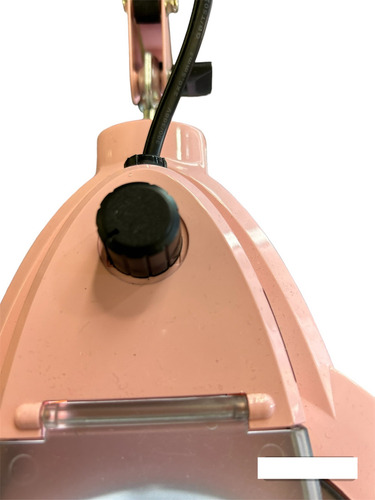 Lámpara Con Lupa Rosa De Pedestal Ajustable Regulador Deluz