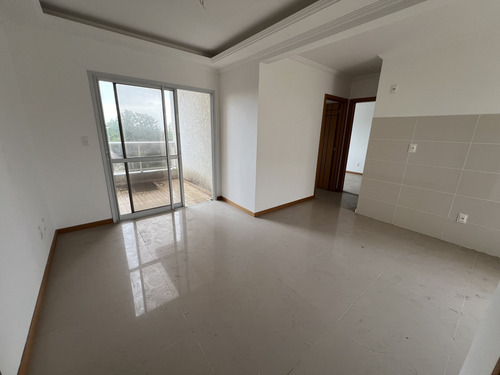 Cobertura 2 Quartos E Um Em Suíte Com 2 Vagas De Garagem