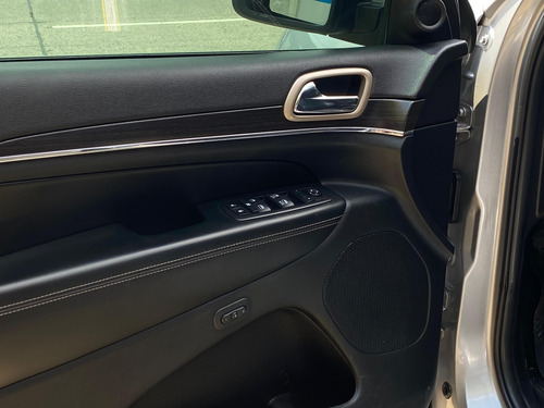 Jeep Grand Cherokee 3.6 Limited V6 4x2 At