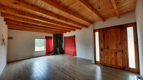 Se Vende Casa De 167 Mts2 En Parral, Maule