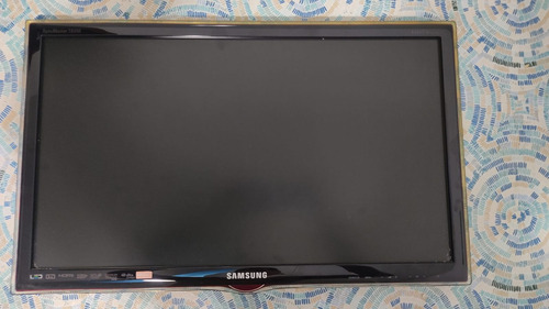 Monitor Samsung 24 T24a550 - Calidad Y Rendimiento Superior Negro (Usado)