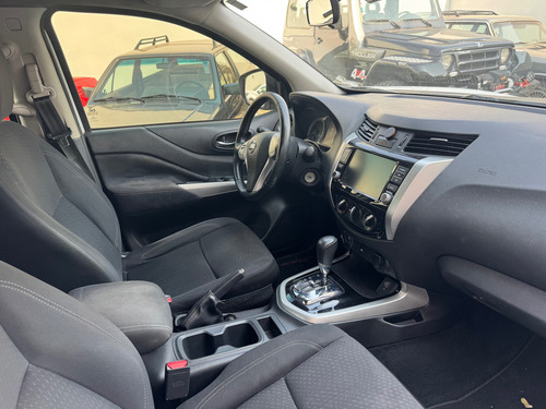 Nissan Frontier 2.3 Attack Cab. Dupla 4x4 Aut. 4p
