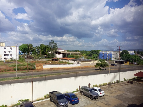 Imagen 12 de 13 de Apartamento En Conjunto Residencial Atlantis 303. Río Caura, Puerto Ordaz