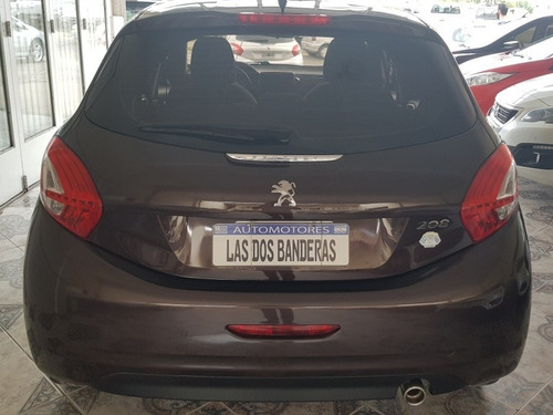 Peugeot 208 1.6 Feline 2013