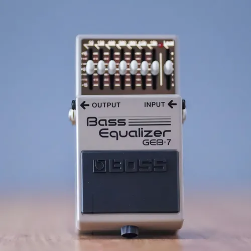 GEB-7 | Bass Equalizer - Roland Store