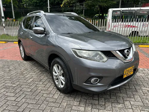 Nissan X-trail 2.5 Advance 4x2 At