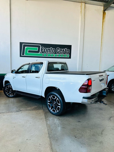 Toyota Hilux 2.7 Sr Cab. Dupla 4x2 Flex Aut. 4p