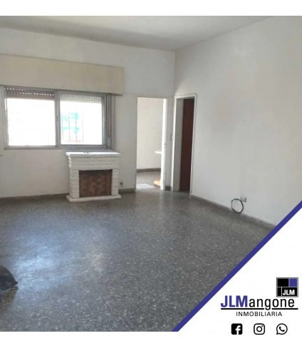 Imagen 2 de 9 de Casa 3 Ambientes Con Cochera Y Terraza