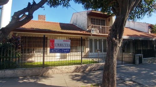 Imagen 1 de 1 de Excelente Oficina / Chalet 2 Plantas Sobre Colectora