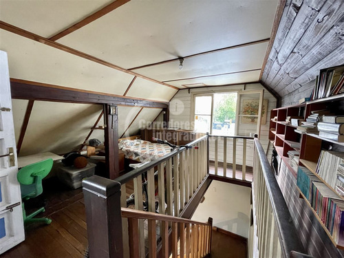 Casa En Venta De 4 Dorm. En Macul