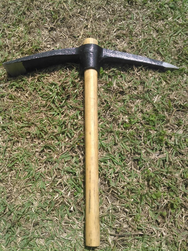 Imagen 1 de 3 de Piqueta Para Albañil Pala - Pico, Con Mango De Madera
