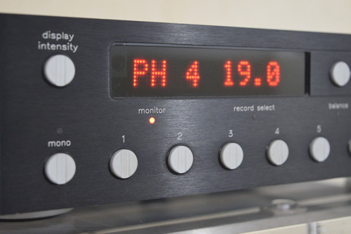 Imagen 4 de 8 de Preamplificador Estereo Marca Mark Levinson Modelo 380s