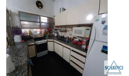 Padre Silberman Al 1300 - S. Lugares.- Casa Ideal Para 2 Familias.