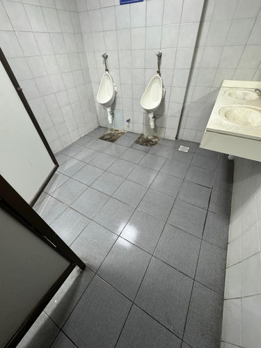300m2 De Local A La Calle, Recepción Final
